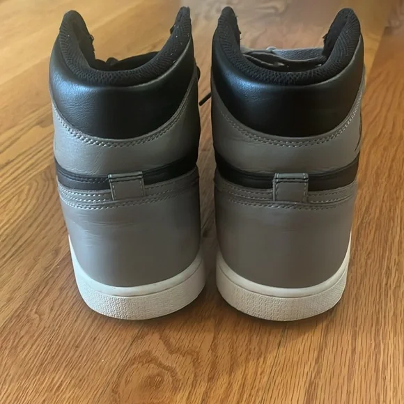 Air Jordan 1 retro OG Shadow 2018 - Picture 2 of 3